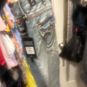 Brand new too big want to sale 175